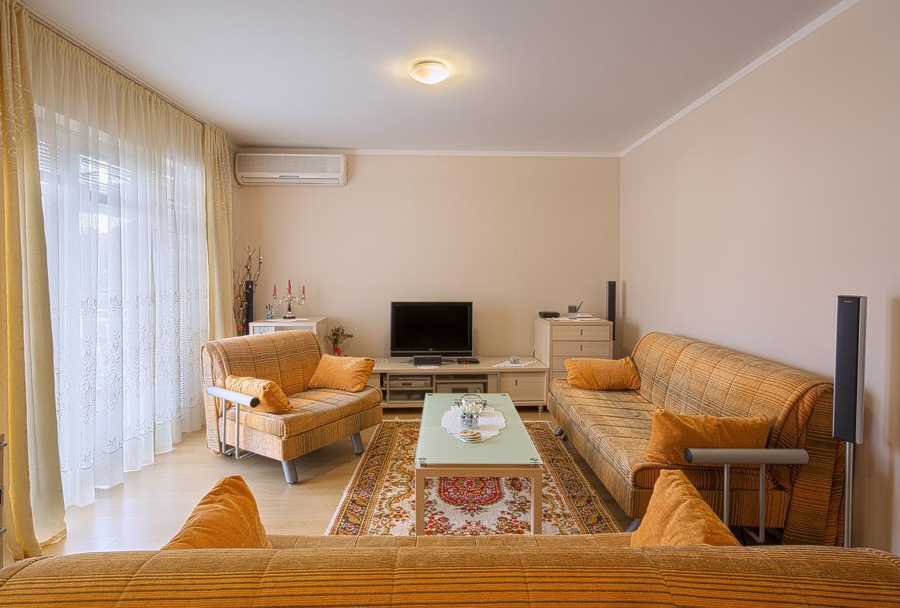 Apartmani Zeljko Vujovic บุดวา ภายนอก รูปภาพ