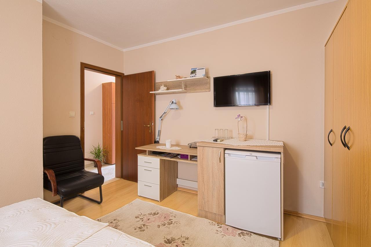 Apartmani Zeljko Vujovic บุดวา ภายนอก รูปภาพ